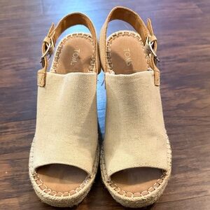 TOMS Women's Tan Espadrille Wedges